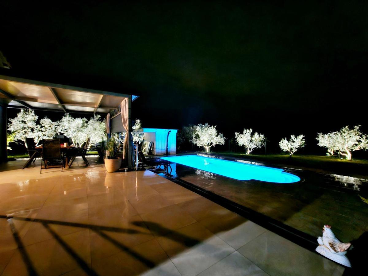 Naturia Holiday House Medulin Exterior foto